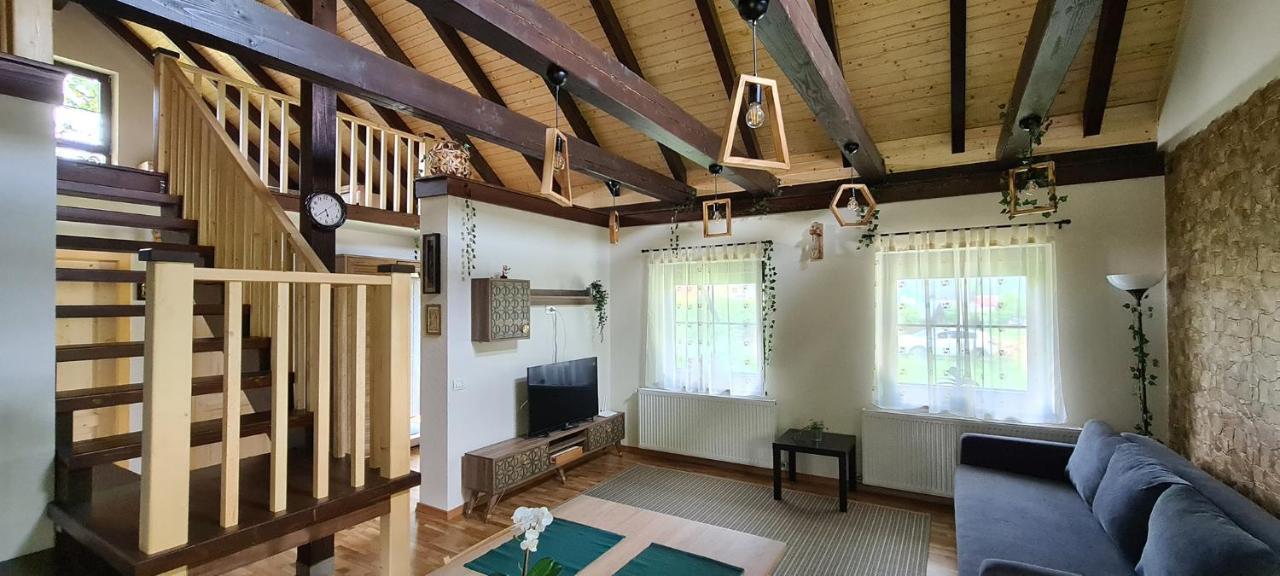 Villa Casuta Cu Bine à Valea Lunga-Ogrea Extérieur photo